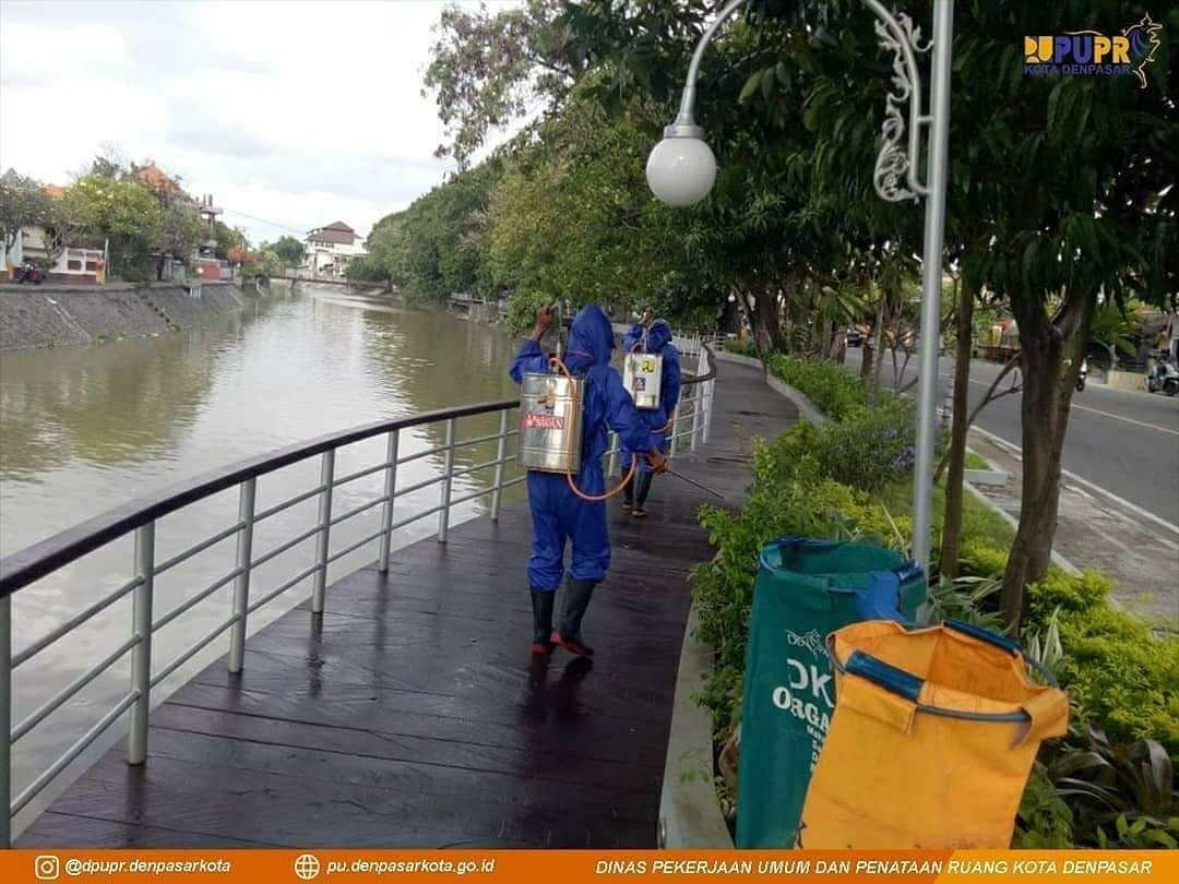 Pencegahan Covid-19, Penyemprotan Desinfektan dan Pemasangan Wastafel di Ruang Publik