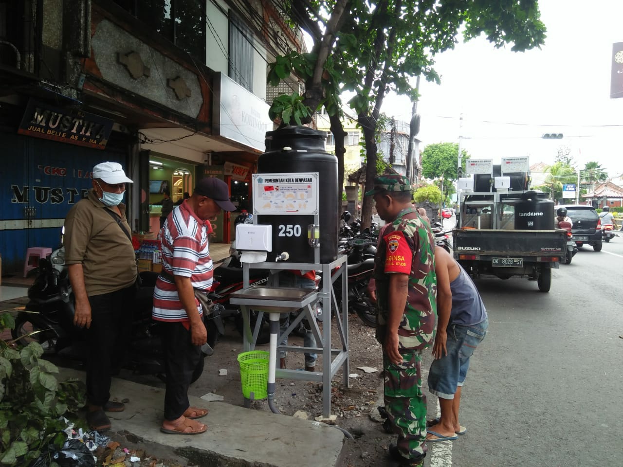 Sinergi Pemkot Denpasar Tangani Covid-19, Bangun 34 Wastafel Portabel