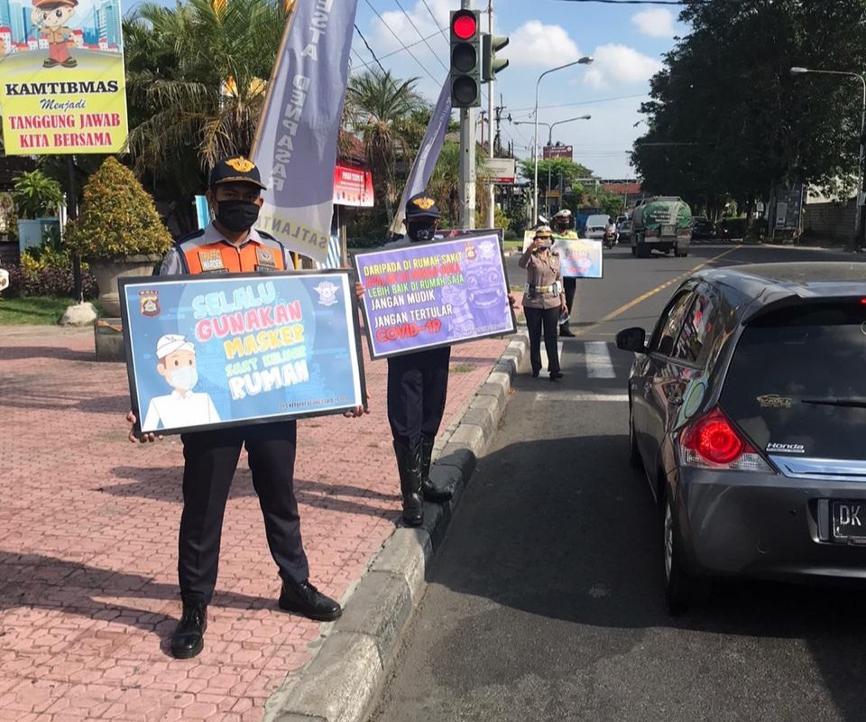 Jaga Pintu Masuk, Tim Satgas Gabungan Covid-19 Kota Denpasar Sidak Masker