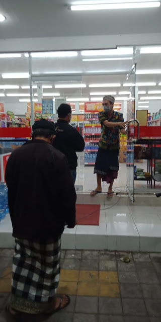 Satgas Kelurahan Tonja Sidak Jam Operasional Toko Masa Pandemi Covid 19, Ditemukan 6 Toko Lewati Batas Jam