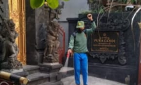 Dangin Puri Rutin Laksanakan Monitoring Prokes dan Penyemprotan Desinfektan