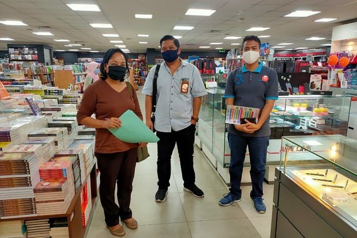 SOSIALISASIKAN PROTOKOL KESEHATAN BERNIAGA, DISPERINDAG DENPASAR SASAR 75 PELAKU USAHA