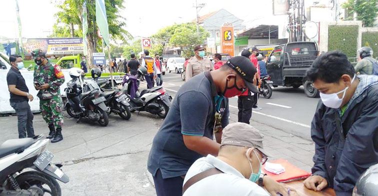 Tekan Penularan Covid-19, Tim Yustisi Denpasar Denda 18 Pelanggar Prokes