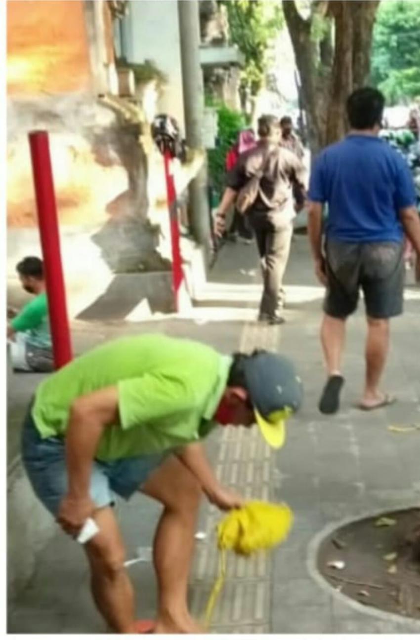 "Bengkung" Tak Hiraukan Corona, Satgas Covid-19 Bubarkan Kerumunan Warga Bermain Catur