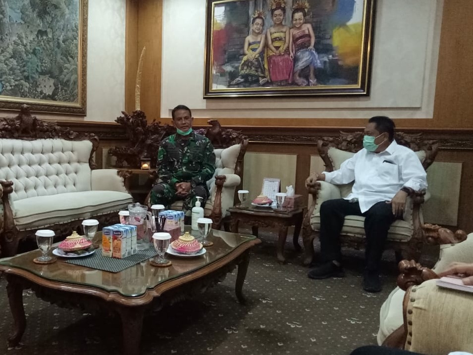 Sambangi Kantor Walikota Denpasar, Komandan Pangkalan TNI AL Denpasar Bali Mantapkan Sinergi Cegah Covid 19