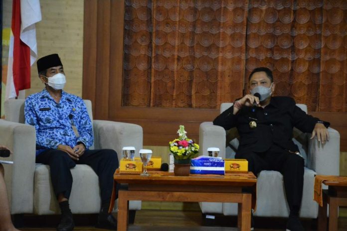 Meriahkan HUT KORPRI, Pemkot Denpasar Gelar Webinar “Adaptation For New Success”