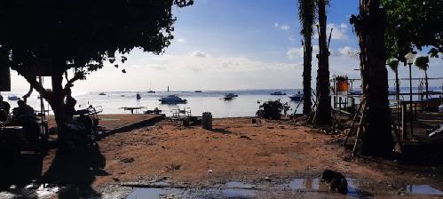 Taati Imbauan MDA, Pantai Sanur Sepi Kehadiran Umat Saat Banyu Pinaruh 