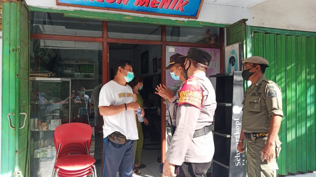 Ciptakan Kerumuman di Masa PPKM Darurat, Tim Yustisi Denpasar Tutup Empat Usaha