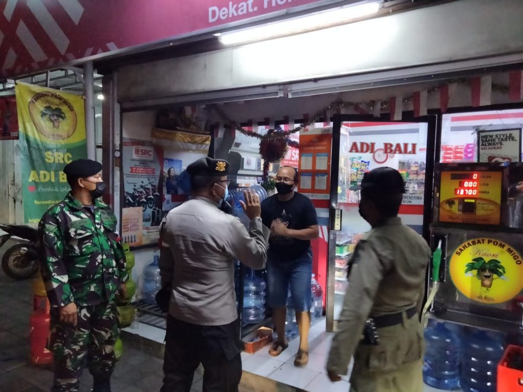 Tim Satgas Gabungan Denpasar Lakukan Penertiban PPKM Darurat di Pos Penyekatan