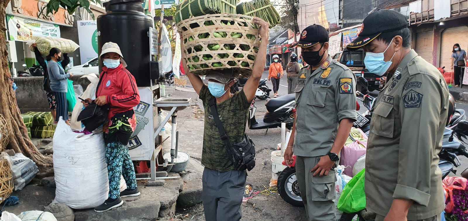 Sat Pol PP Kota Denpasar Gencarkan Operasi Yustisi Penegakan Prokes, Sebanyak 6 Orang Dibina