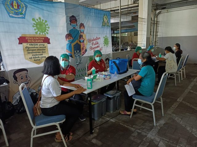 Hari Kedua, 2.471 Orang Jalani Vaksinasi di Sanur Denpasar