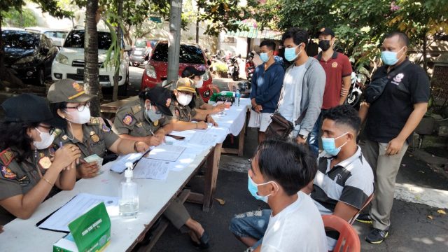 Pantau Prokes di Bilangan Jalan Diponegoro, Tim Yustisi Temukan 9 Orang Pelanggar