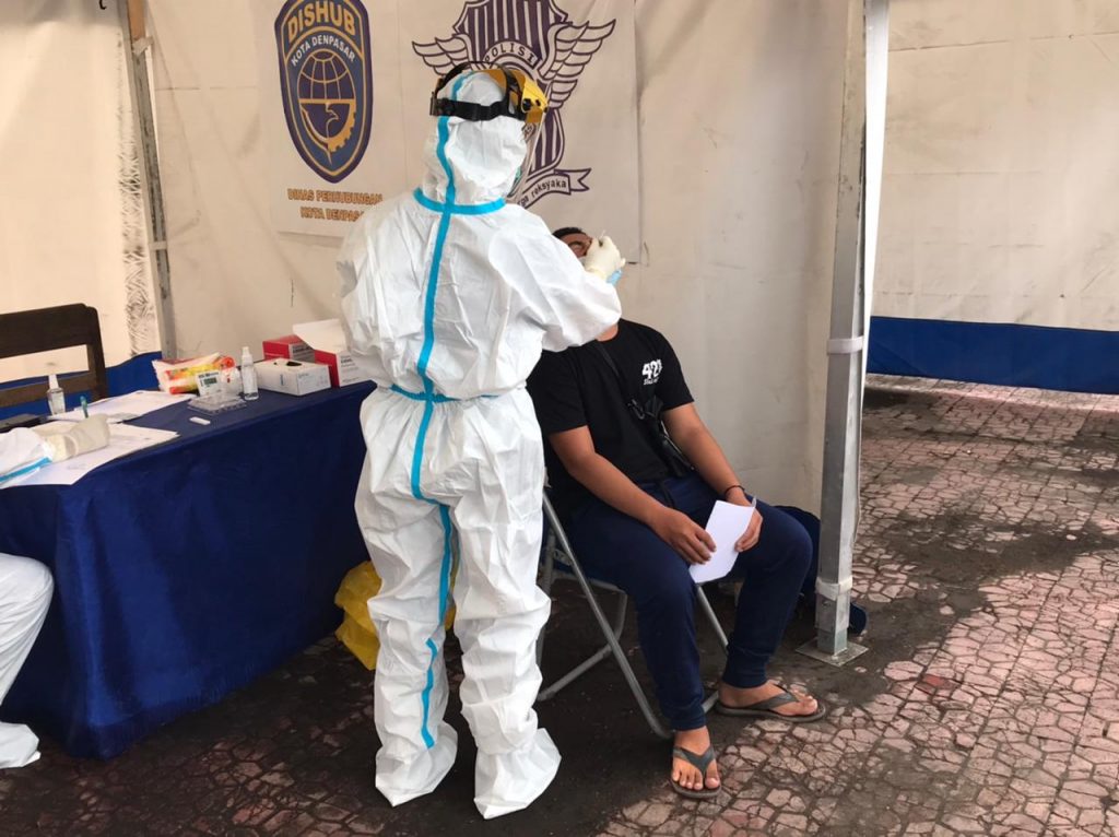 Antisipasi Lonjakan Kasus dan Varian Baru Covid-19, Tim Yustisi Rapid Test Pelanggar Prokes