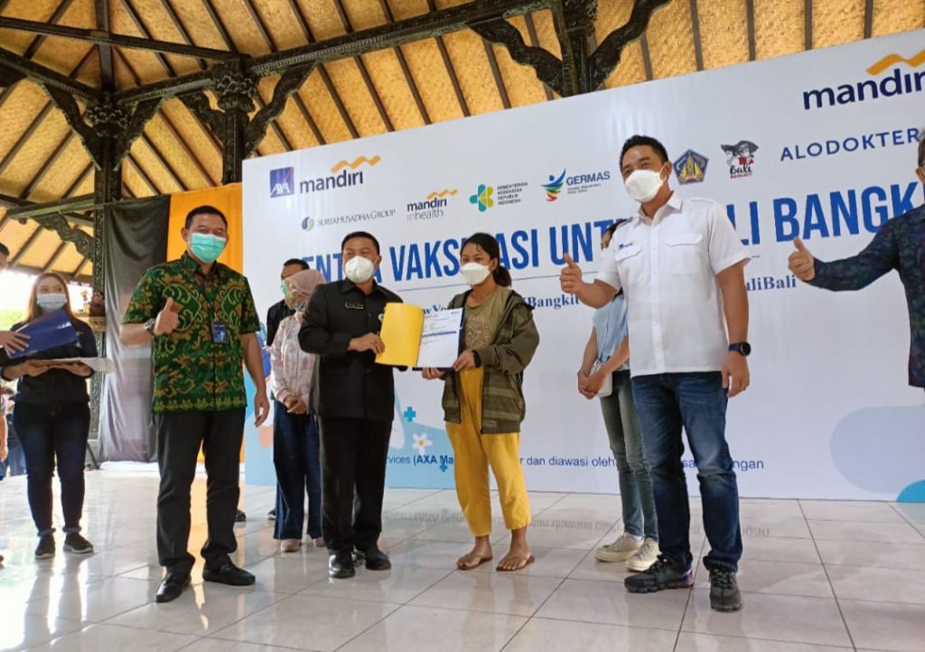 Pemkot Denpasar Gandeng Bank Mandiri Laksanakan Vaksinasi Masal