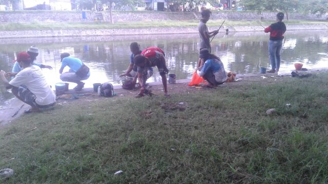 Tekan Penularan Covid-19, Satgas Bubarkan Kerumunan di Taman Pancing Pemogan
