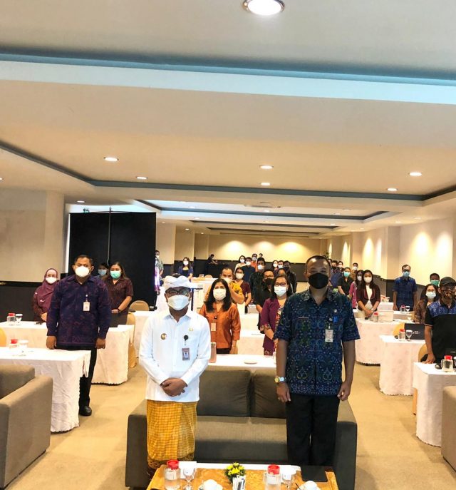 Ajak Pengusaha Tingkatkan Investasi di Denpasar, Wawali Agus Arya Wibawa Buka Bimtek Investasi Melalui OSS-RBA