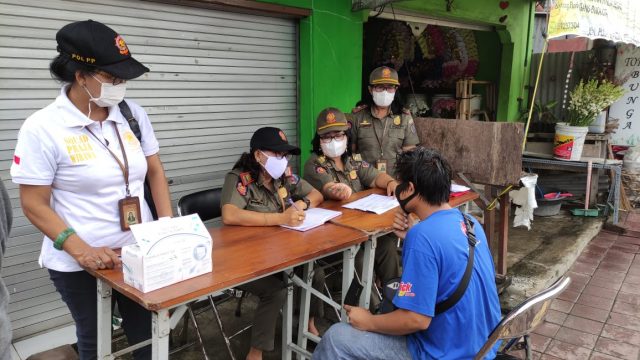 Tim Yustisi Denpasar Jaring 16 Pelanggar Prokes PPKM